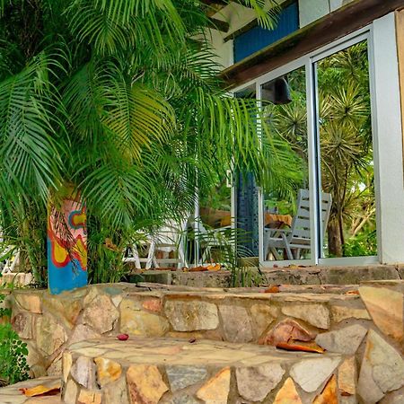 Kokrobite Gardens Restaurant And Guest House Екстериор снимка