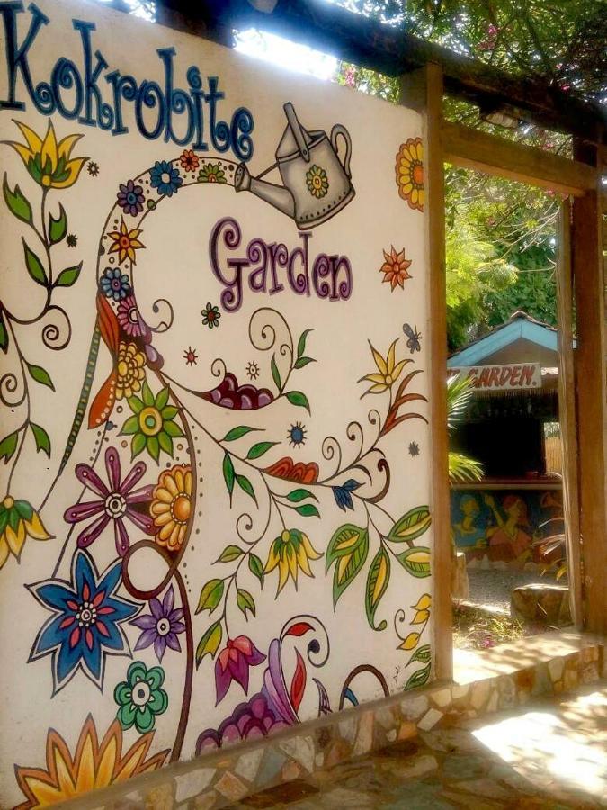 Kokrobite Gardens Restaurant And Guest House Екстериор снимка