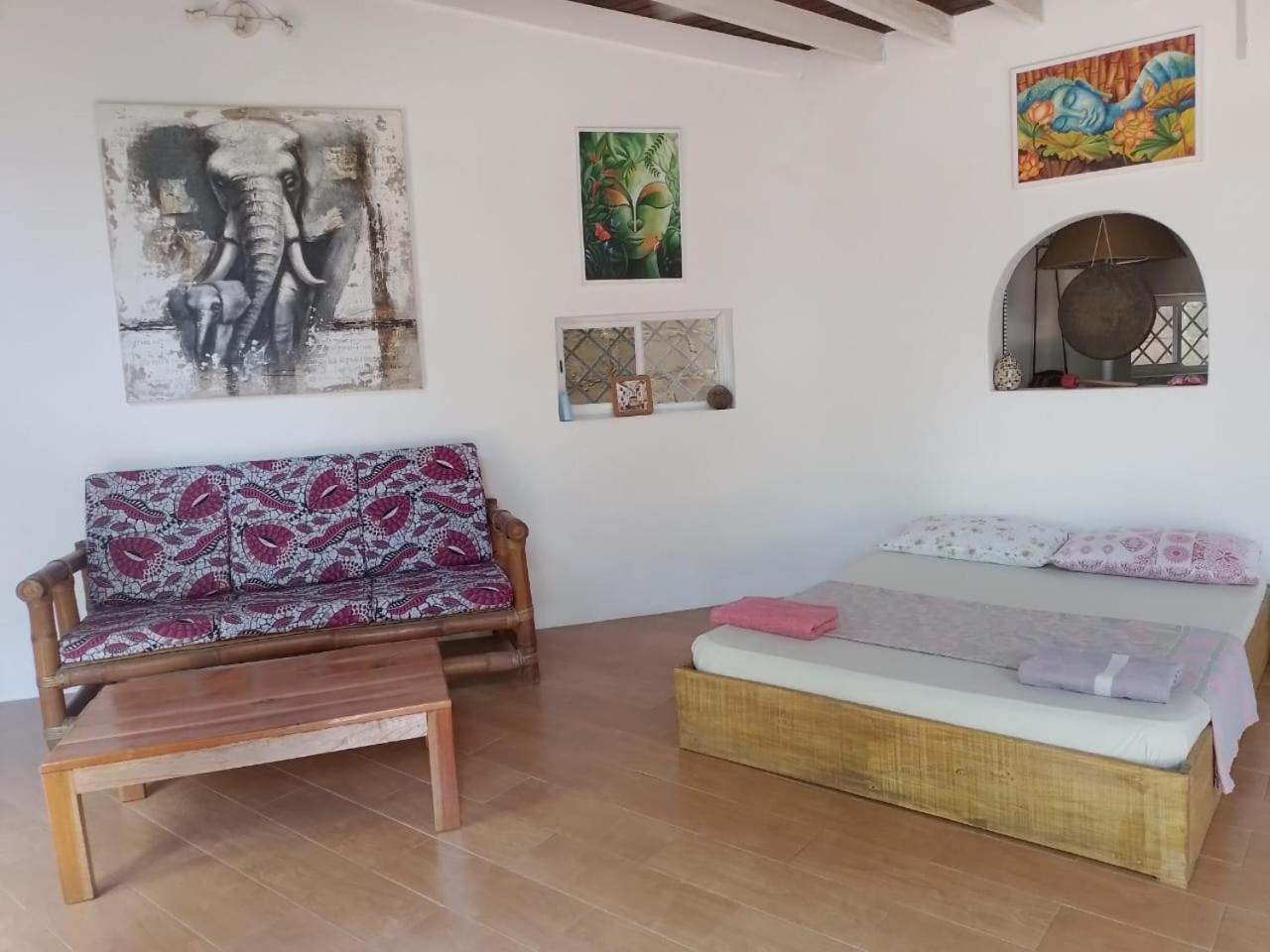 Kokrobite Gardens Restaurant And Guest House Екстериор снимка