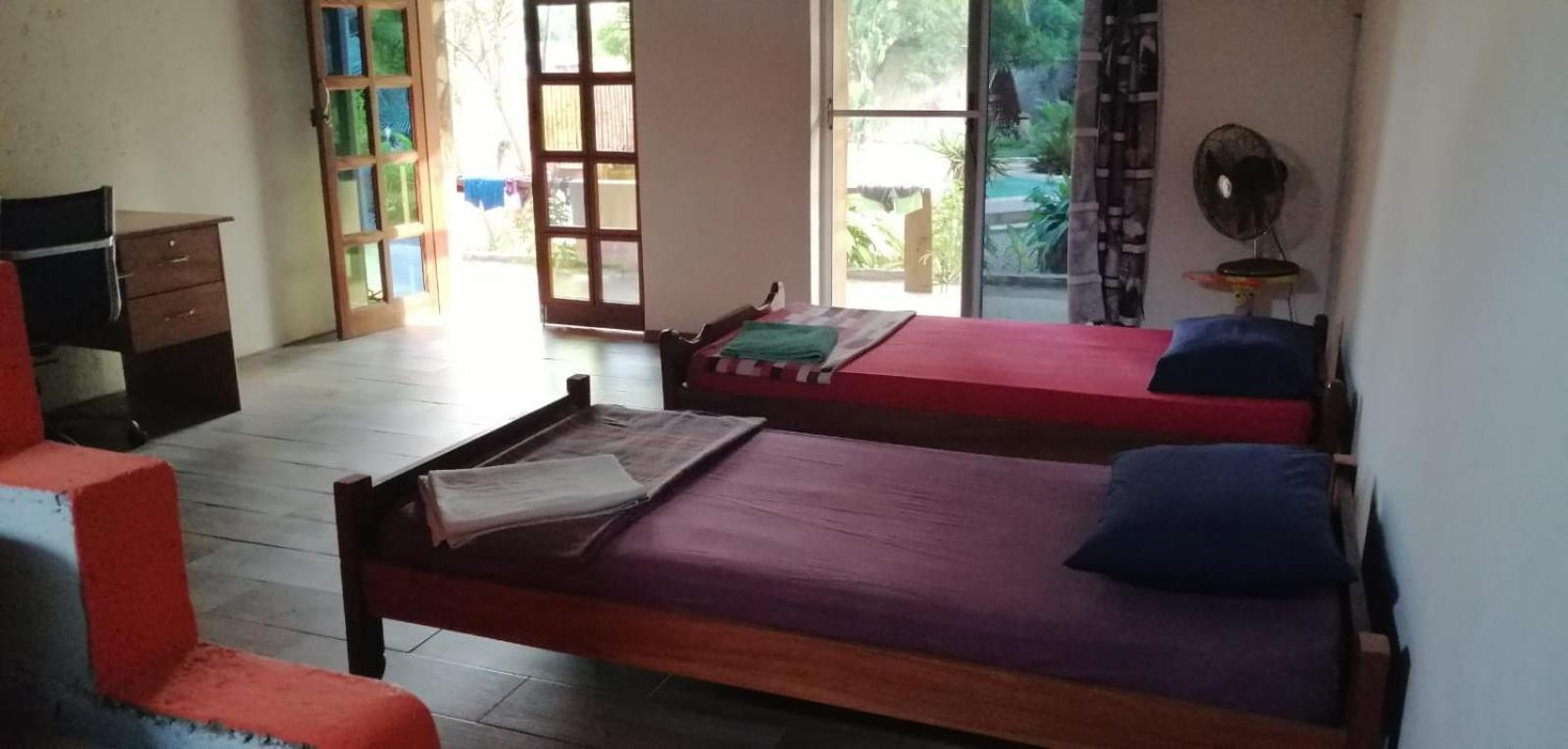 Kokrobite Gardens Restaurant And Guest House Екстериор снимка